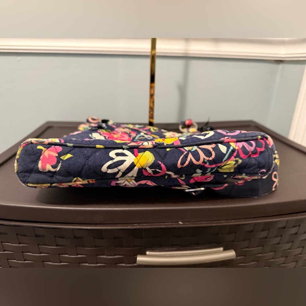 Vera Bradley Crossbody Hipster Bag Ribbons Retired Pattern Adjustable Strap 2012 - Picture 6 of 12